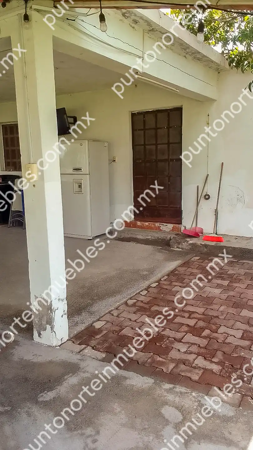 Venta de Quinta 3,000m2 San Buenaventura, con Casa de Campo con Cochera, Alberca, Asaderos, agua, electricidad  