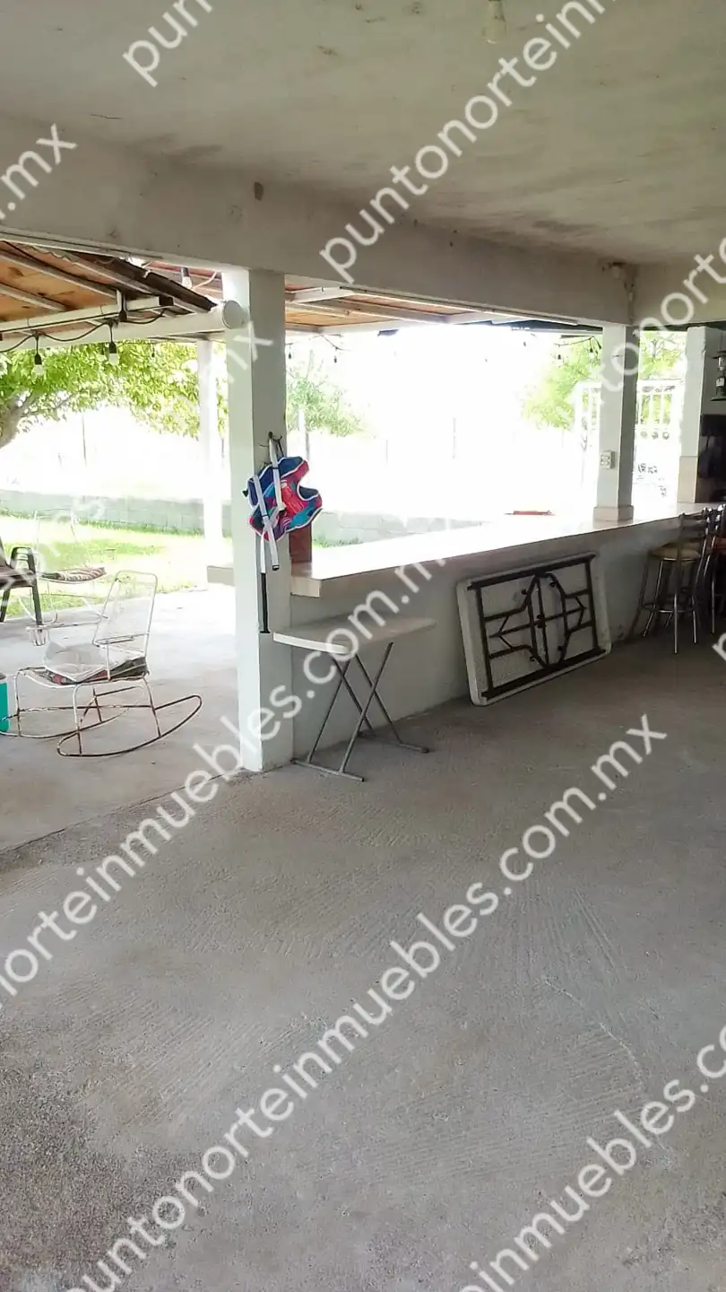 Venta de Quinta 3,000m2 San Buenaventura, con Casa de Campo con Cochera, Alberca, Asaderos, agua, electricidad  