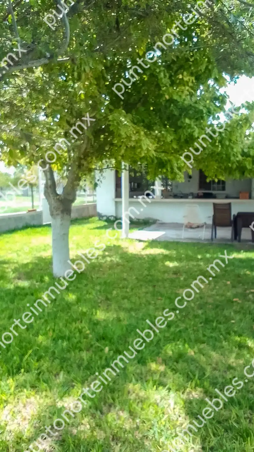 Venta de Quinta 3,000m2 San Buenaventura, con Casa de Campo con Cochera, Alberca, Asaderos, agua, electricidad  