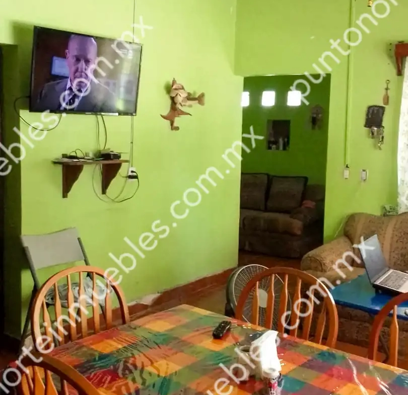 Venta de Quinta 3,000m2 San Buenaventura, con Casa de Campo con Cochera, Alberca, Asaderos, agua, electricidad  