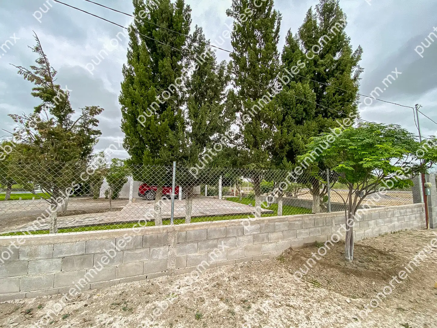 Venta de Quinta 3,000m2 San Buenaventura, con Casa de Campo con Cochera, Alberca, Asaderos, agua, electricidad  