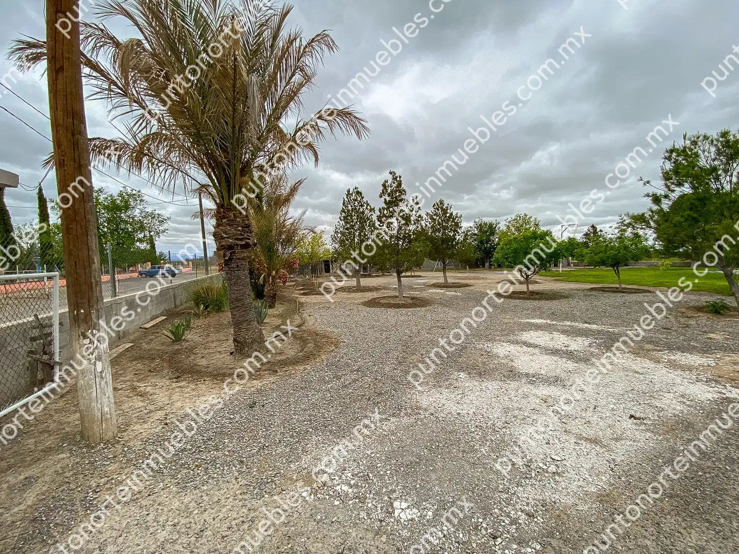 Venta de Quinta 3,000m2 San Buenaventura, con Casa de Campo con Cochera, Alberca, Asaderos, agua, electricidad  