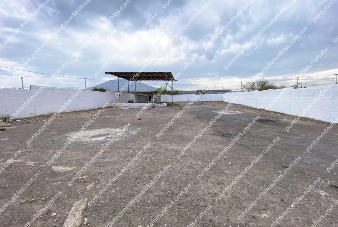 Venta o Renta Terreno Bardeado Castaños
