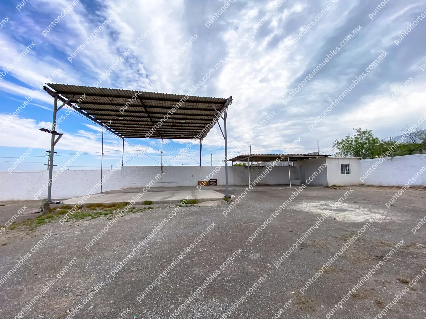 Terreno bardeado 1,250m2 Castaños 14 Venta o Renta Terreno Bardeado Castaños