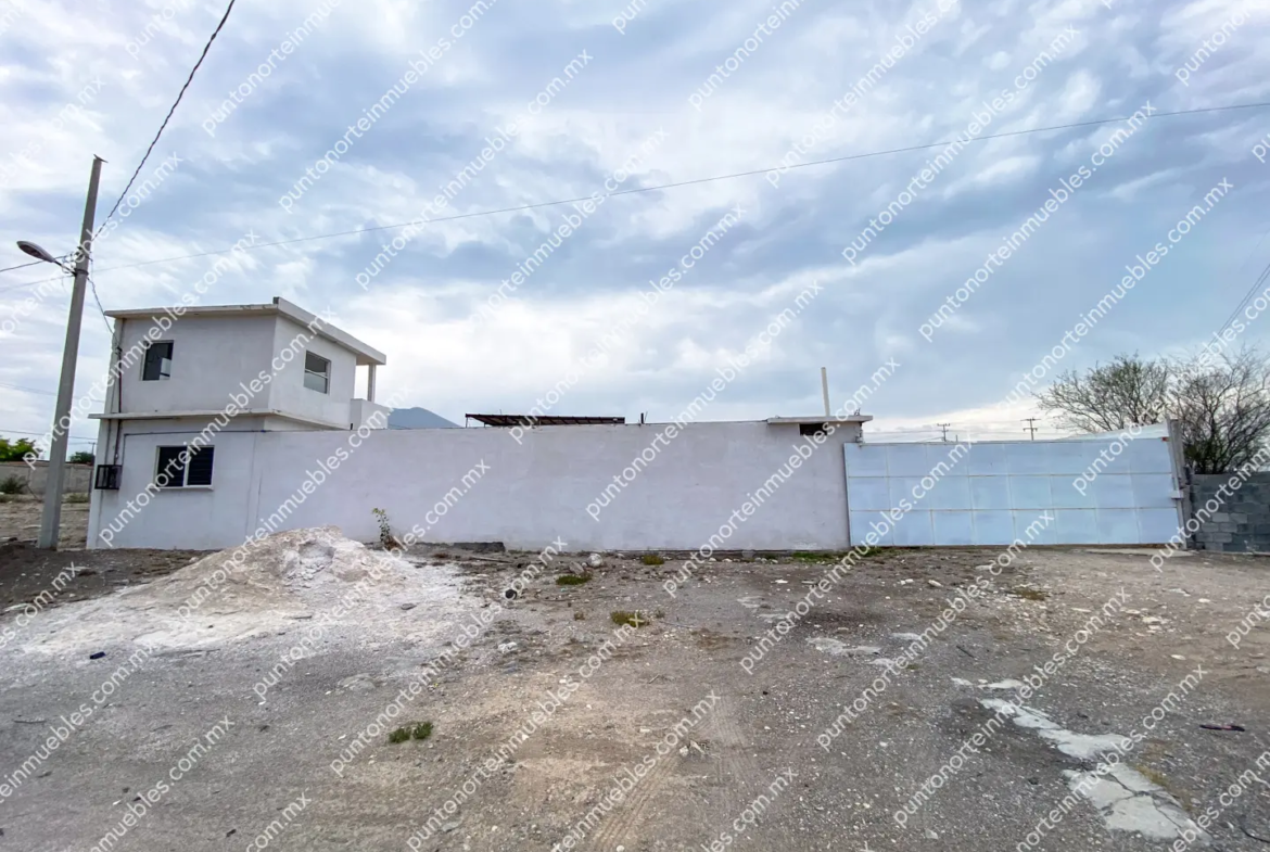 Venta o Renta Terreno Bardeado Castaños