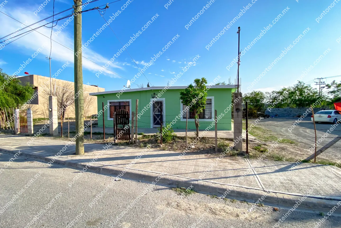 Venta Casa Col Veteranos cerca Av. Revolución al lado OXXO Veteranos