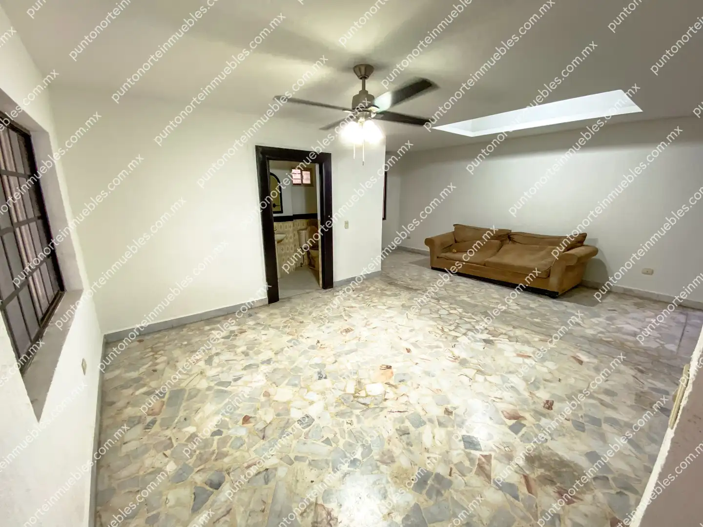 Casa Col Deportiva 2 Plantas 01 Venta Casa 3 Recamaras Col Cd Deportiva, 270m2 de Construcción,