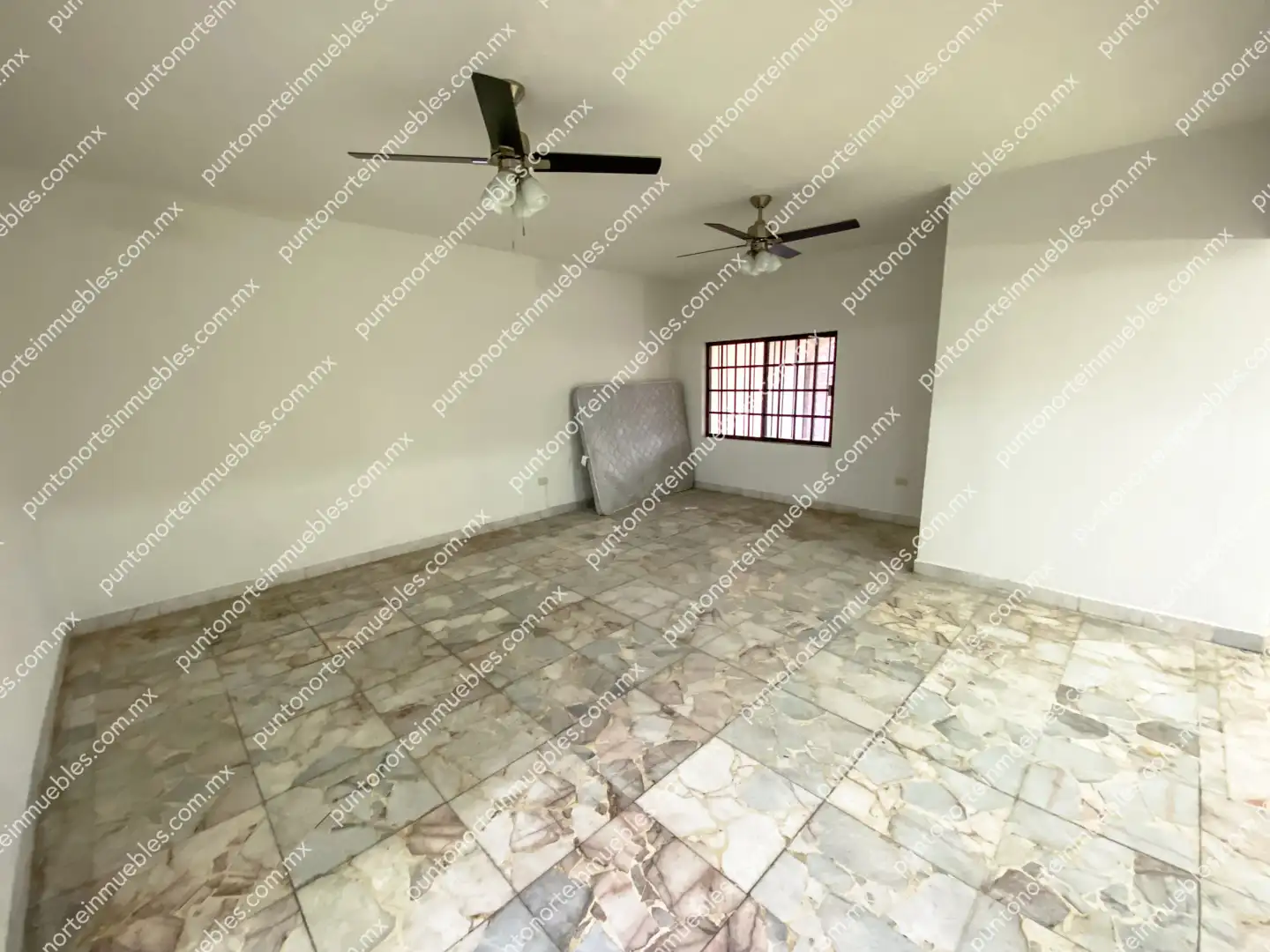 Casa Col Deportiva 2 Plantas 04 Venta Casa 3 Recamaras Col Cd Deportiva, 270m2 de Construcción,