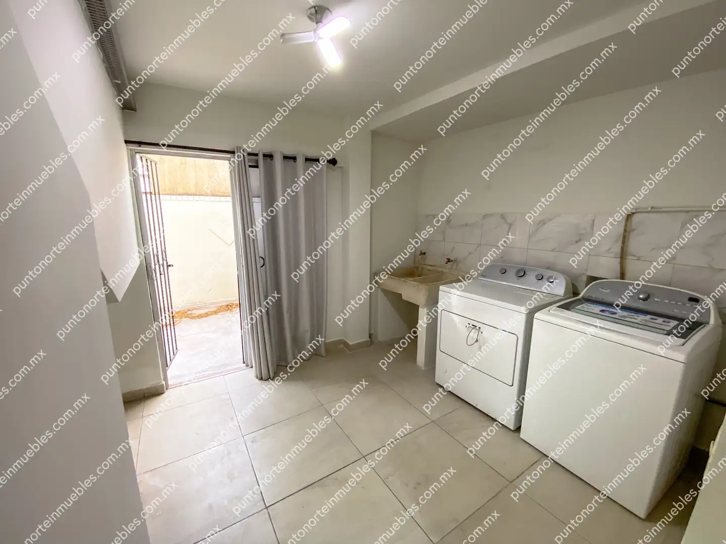 Casa Col Deportiva 2 Plantas 09 Venta Casa 3 Recamaras Col Cd Deportiva, 270m2 de Construcción,