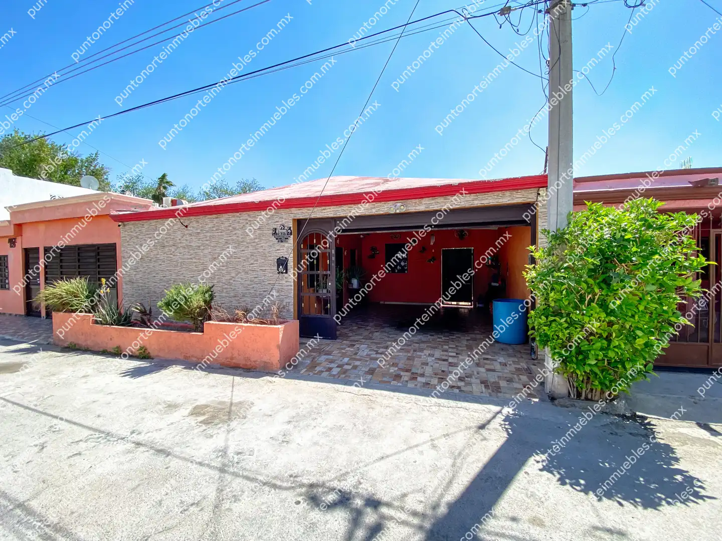 Casa Col Fovissste 01 Venta de Casa 3 Recámaras con Cochera y Portón Electrico a una cuadra Colegio La Salle