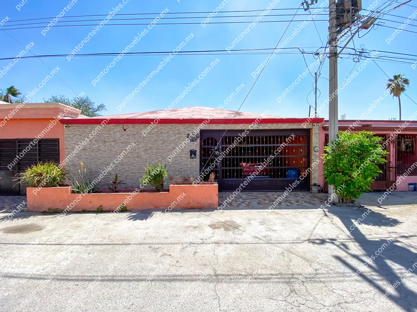 Casa Col Fovissste 06 Venta de Casa 3 Recámaras con Cochera y Portón Electrico a una cuadra Colegio La Salle