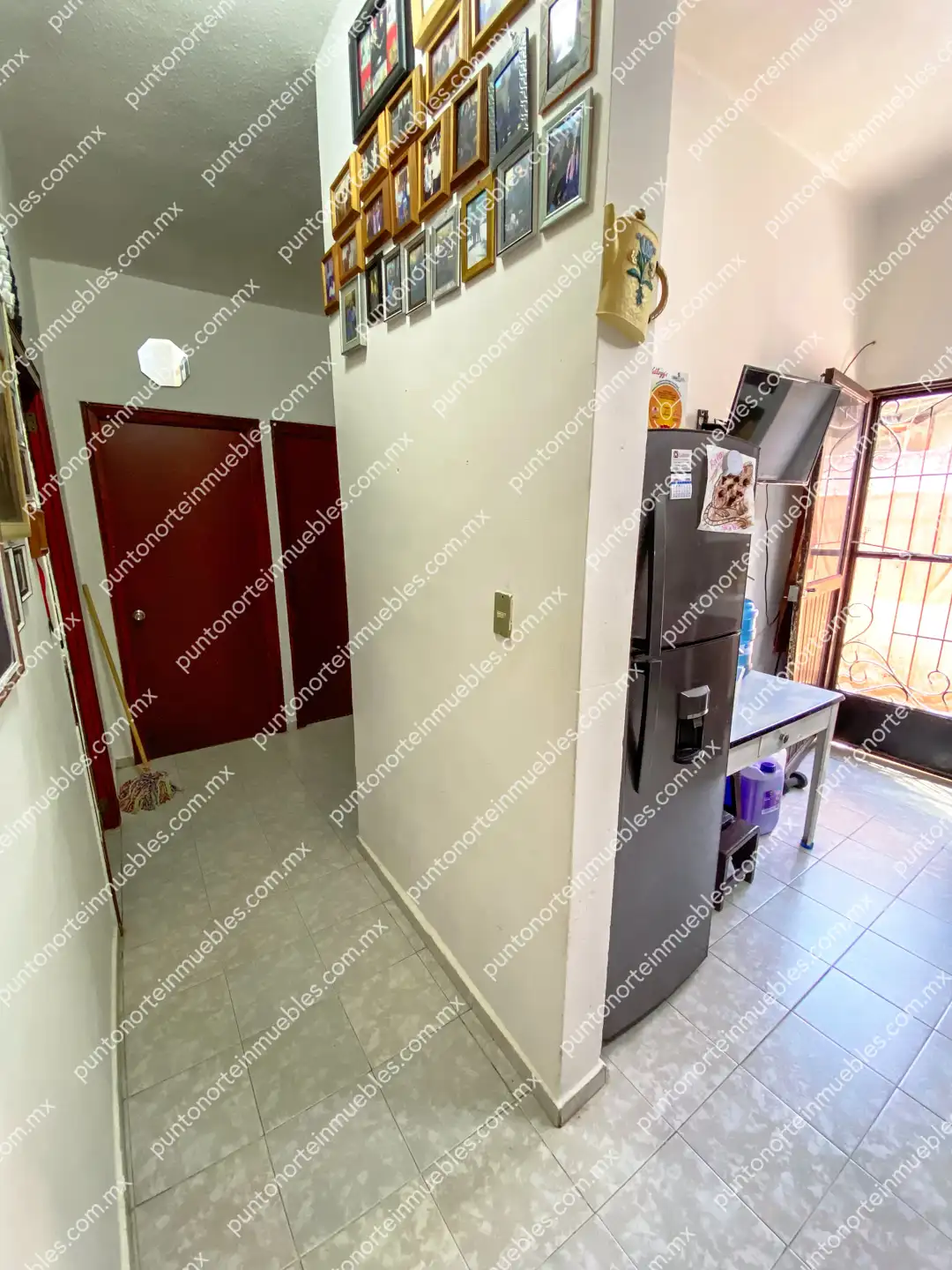 Casa Col Fovissste 14 Venta de Casa 3 Recámaras con Cochera y Portón Electrico a una cuadra Colegio La Salle