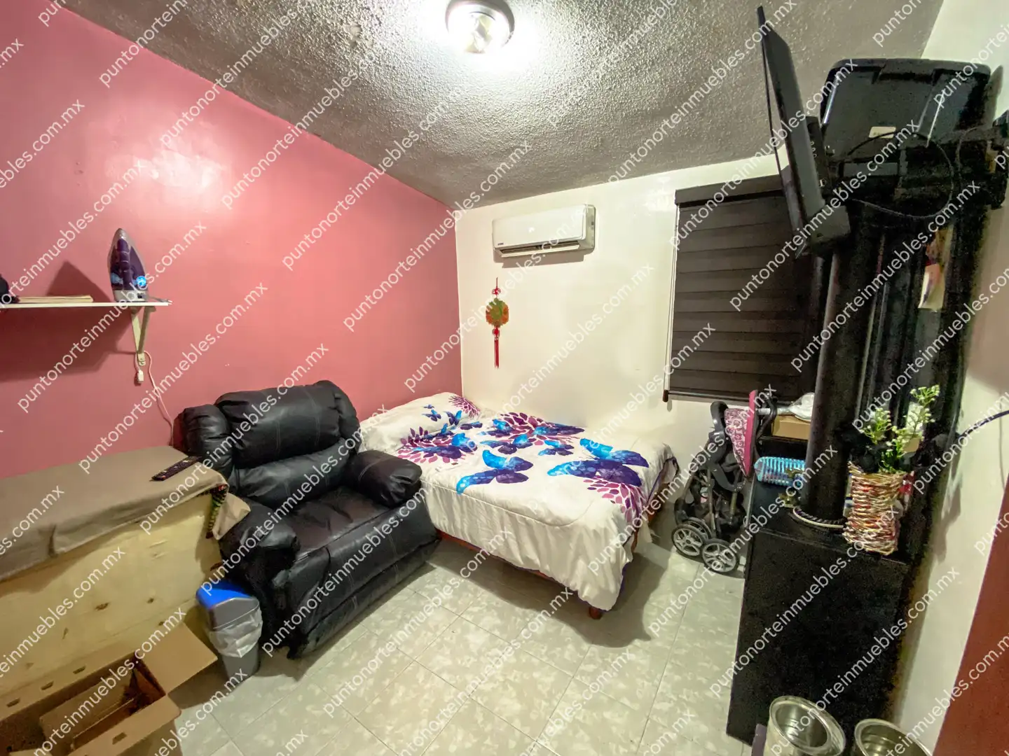 Casa Col Fovissste 18 Venta de Casa 3 Recámaras con Cochera y Portón Electrico a una cuadra Colegio La Salle