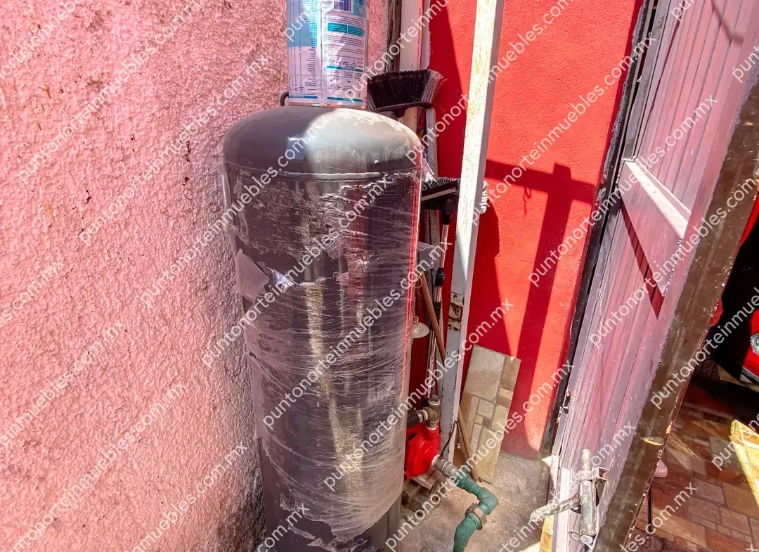 Venta de Casa 3 Recámaras con Cochera y Portón Electrico a una cuadra Colegio La Salle