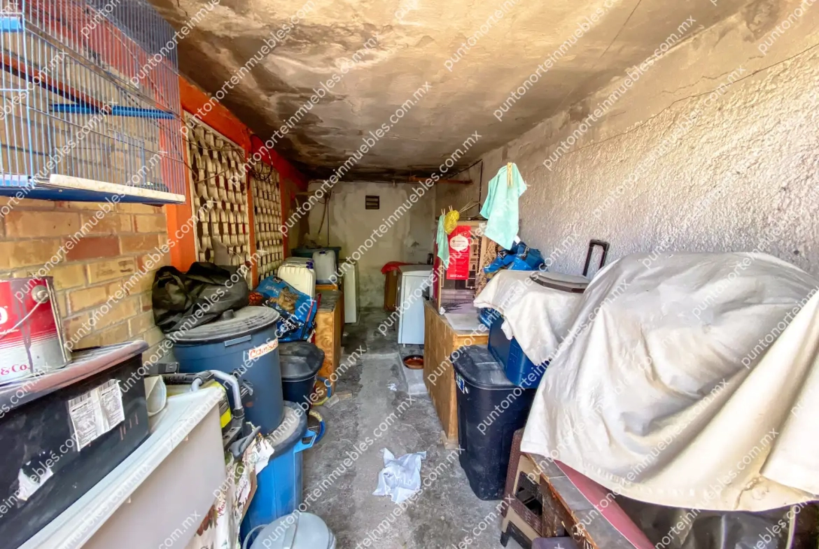 Venta de Casa 3 Recámaras con Cochera y Portón Electrico a una cuadra Colegio La Salle