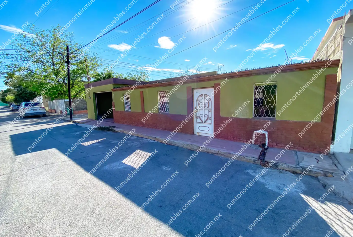 Venta Casa 3 Recamaras en Esquina Col Roma, Monclova, 120m2 de Construcción