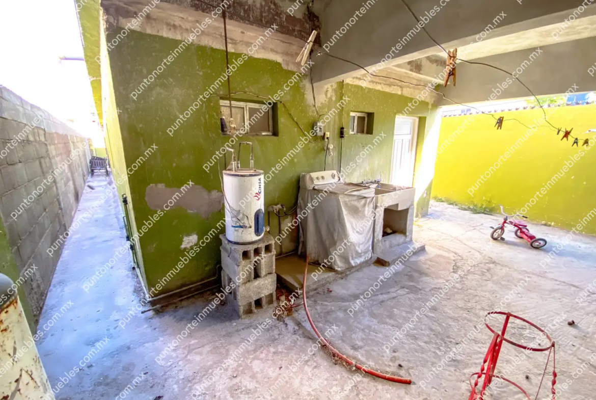Venta Casa 3 Recamaras en Esquina Col Roma, Monclova, 120m2 de Construcción