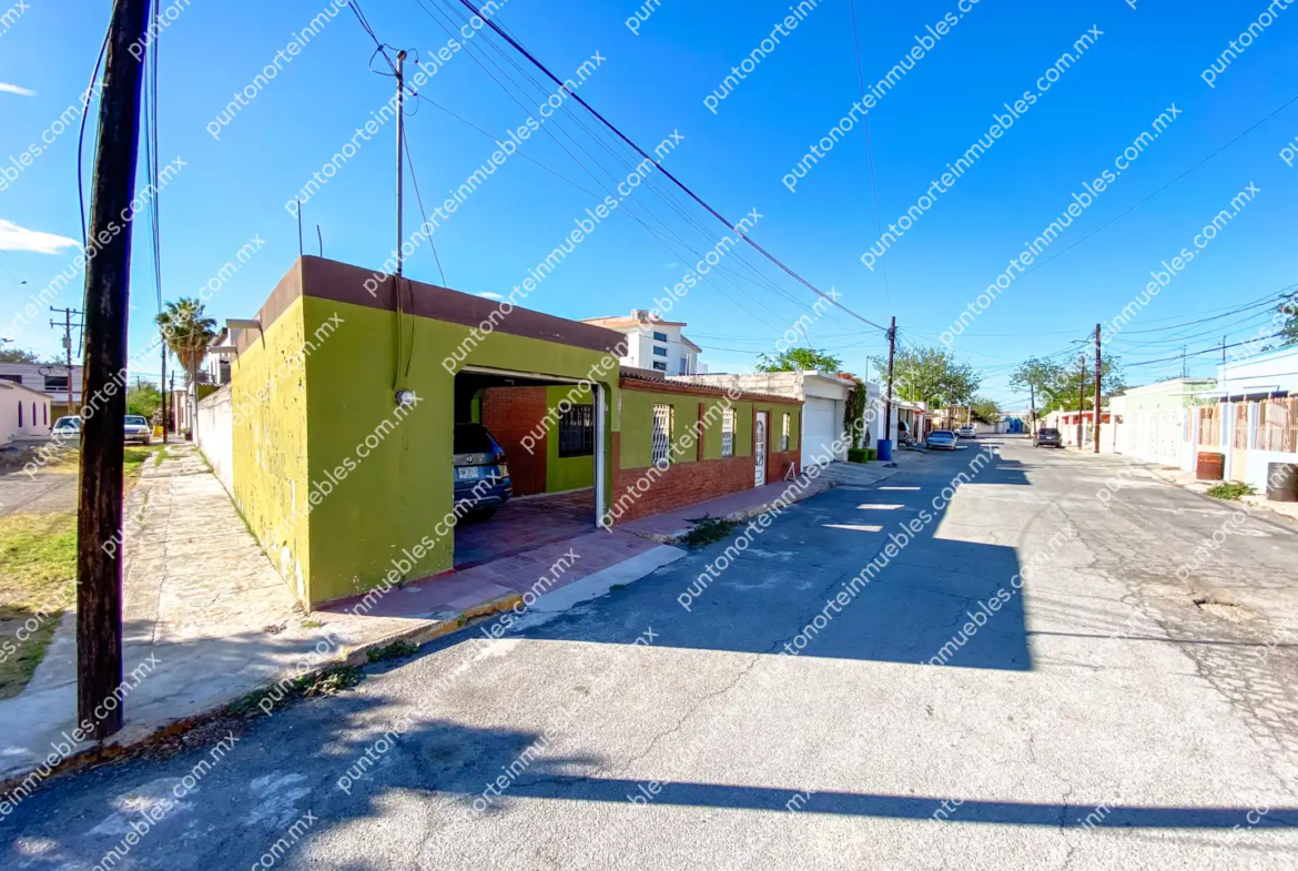 Venta Casa 3 Recamaras en Esquina Col Roma, Monclova, 120m2 de Construcción