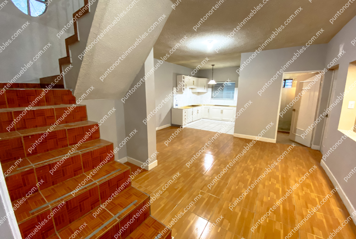 Venta Casa Col Santa Mónica 4 Recámaras y 3 baños, con Cochera y Portón Electrico