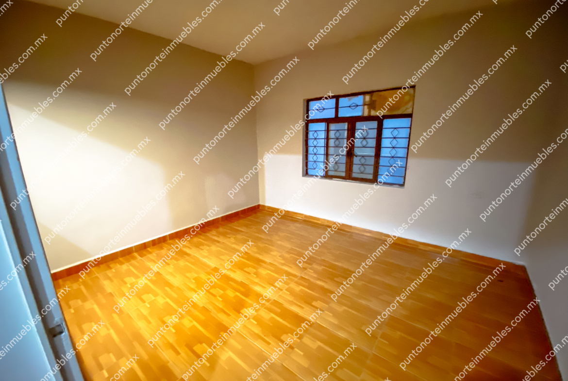 Venta Casa Col Santa Mónica 4 Recámaras y 3 baños, con Cochera y Portón Electrico