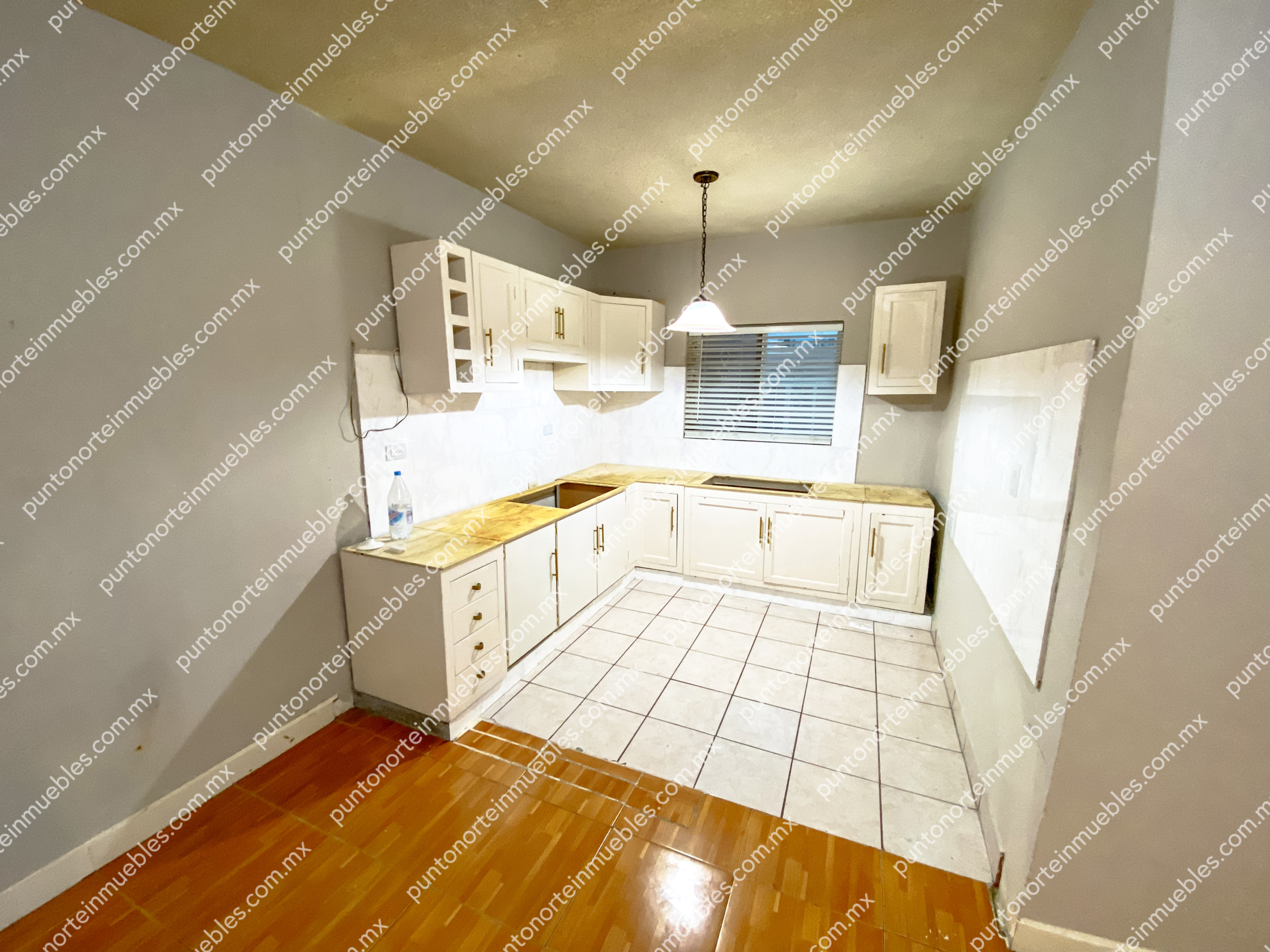 Casa Col Santa Monica 09 Venta Casa Col Santa Mónica 4 Recámaras y 3 baños, con Cochera y Portón Electrico