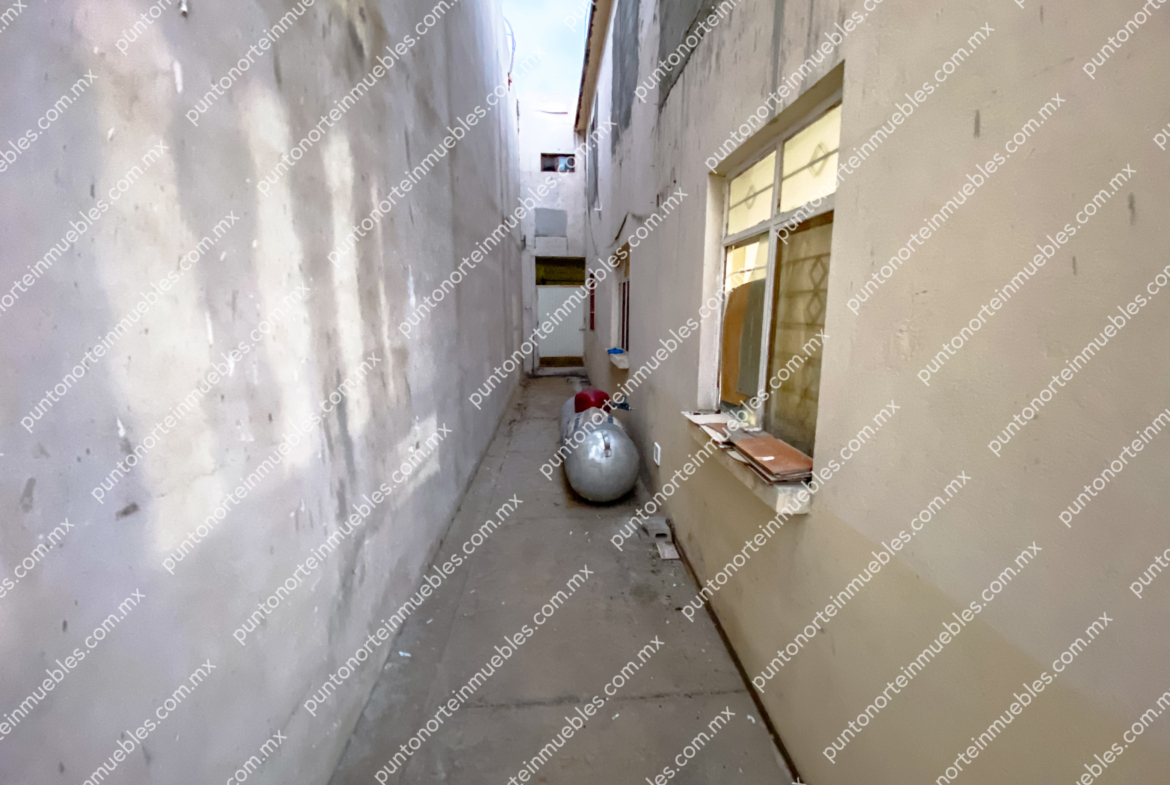 Venta Casa Col Santa Mónica 4 Recámaras y 3 baños, con Cochera y Portón Electrico