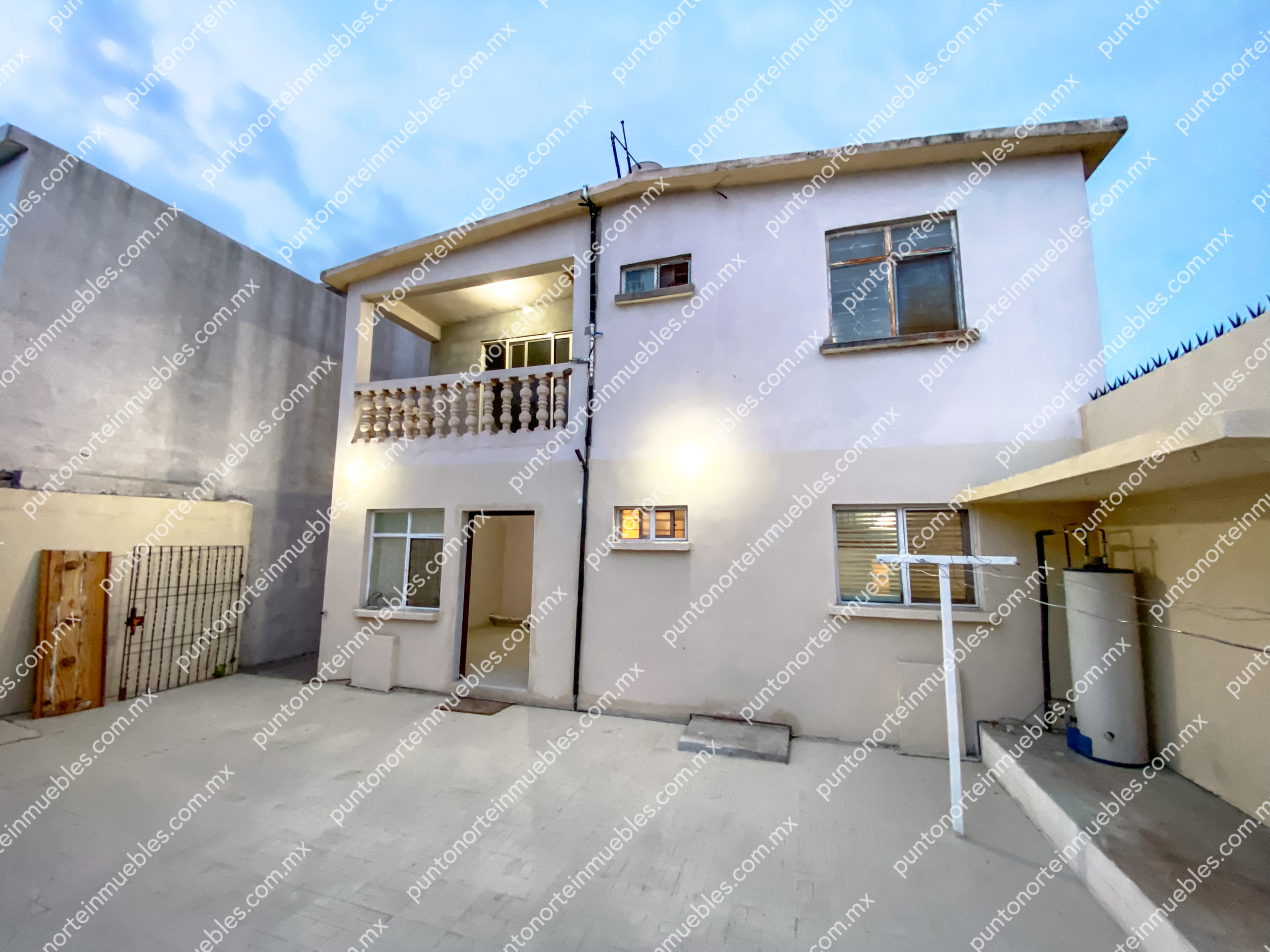 Casa Col Santa Monica 17 Venta Casa Col Santa Mónica 4 Recámaras y 3 baños, con Cochera y Portón Electrico