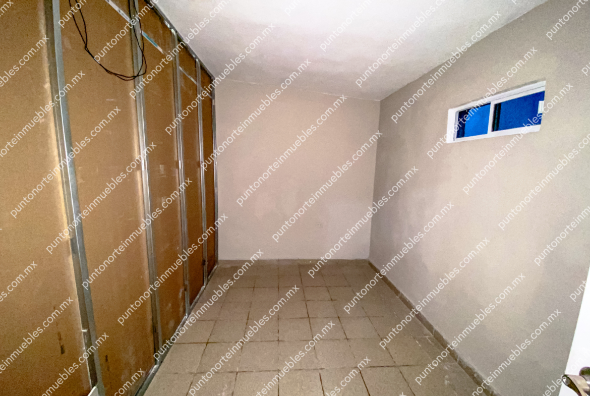 Venta Casa Col Santa Mónica 4 Recámaras y 3 baños, con Cochera y Portón Electrico