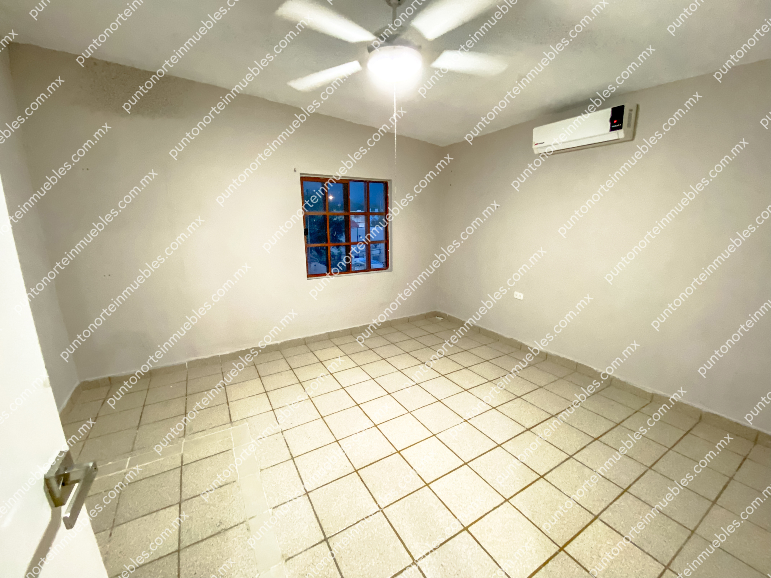 Casa Col Santa Monica 25 Venta Casa Col Santa Mónica 4 Recámaras y 3 baños, con Cochera y Portón Electrico