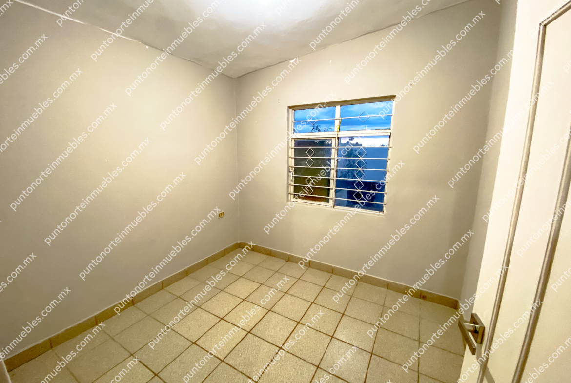 Venta Casa Col Santa Mónica 4 Recámaras y 3 baños, con Cochera y Portón Electrico