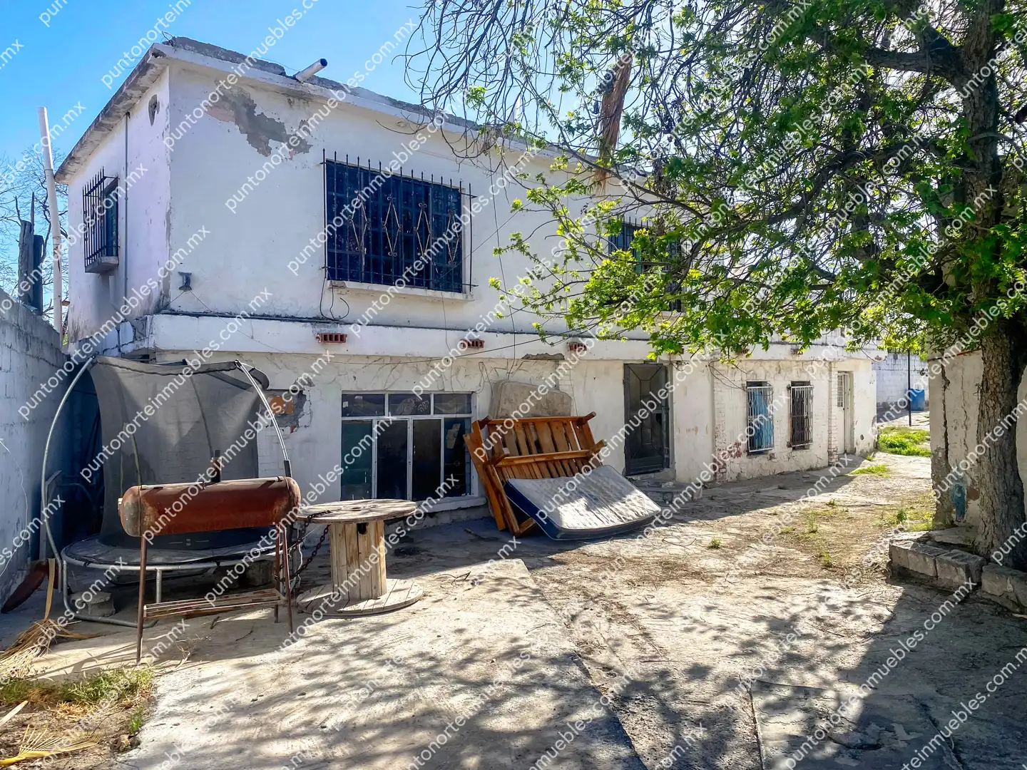 Casa con Depas Castaños 06 Venta Casa de 2 Plantas con 2 Departamentos Independientes en Castaños, con Terreno Amplio de 599m2