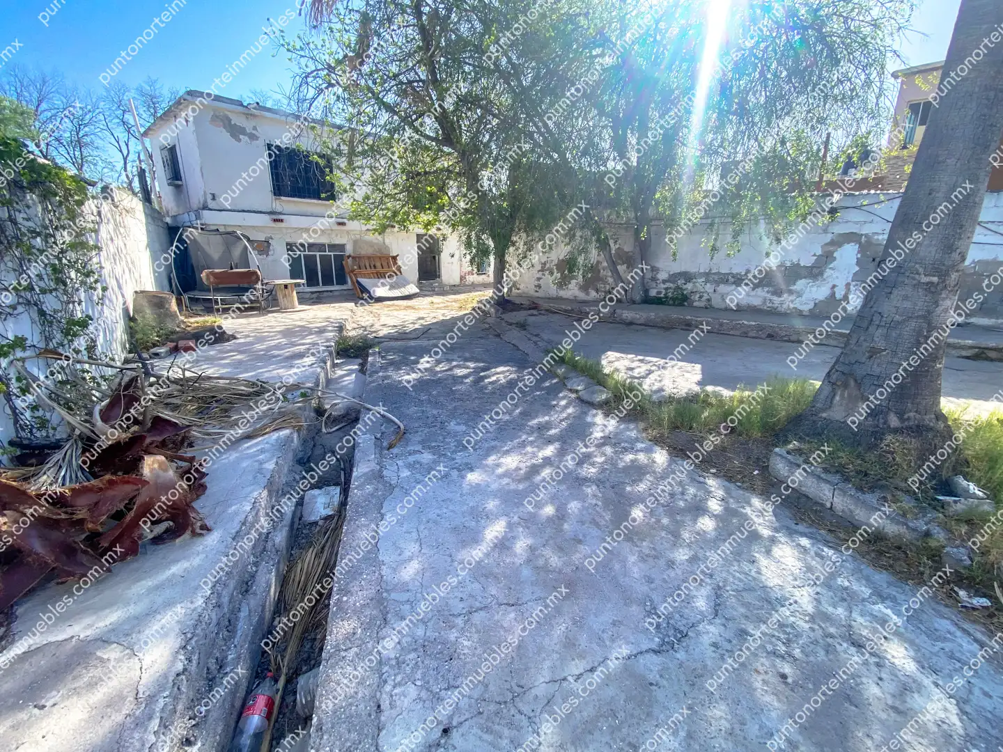 Casa con Depas Castaños 07 Venta Casa de 2 Plantas con 2 Departamentos Independientes en Castaños, con Terreno Amplio de 599m2
