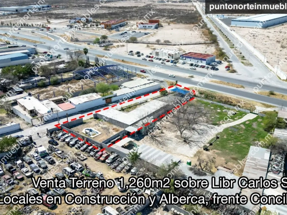 Venta Terreno Industrial 1,260m2 sobre Libr Carlos Salinas con Locales en Construcción y Alberca, frente Junta de Conciliación