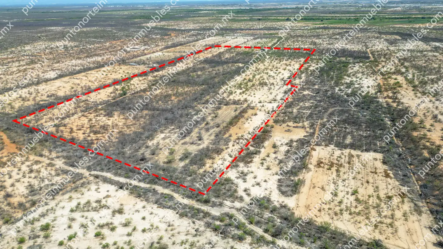 Terreno 22.7 HAS por Toton 01 Venta Terreno 22.7 Hectáreas delimitadas en Estancias de San Juan, colinda con Rio Monclova