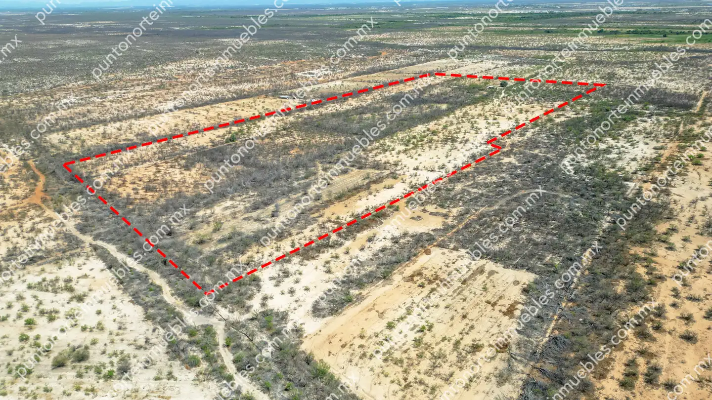 Terreno 22.7 HAS por Toton 02 Venta Terreno 22.7 Hectáreas delimitadas en Estancias de San Juan, colinda con Rio Monclova