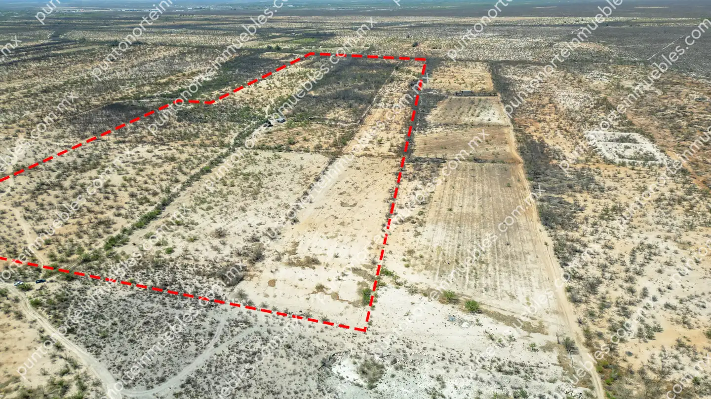Terreno 22.7 HAS por Toton 03 Venta Terreno 22.7 Hectáreas delimitadas en Estancias de San Juan, colinda con Rio Monclova