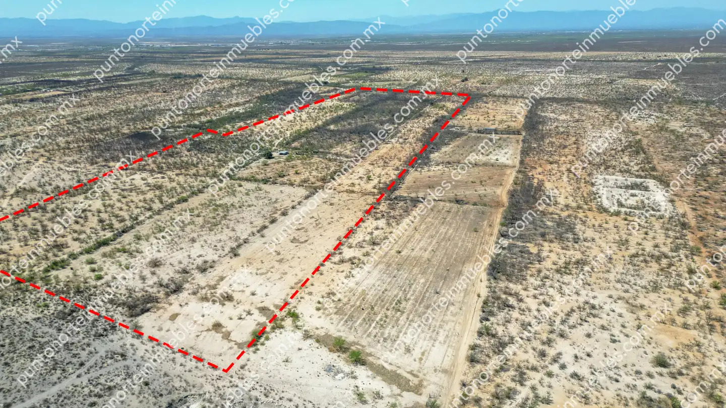 Terreno 22.7 HAS por Toton 04 Venta Terreno 22.7 Hectáreas delimitadas en Estancias de San Juan, colinda con Rio Monclova
