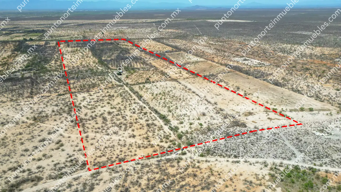 Terreno 22.7 HAS por Toton 11 Venta Terreno 22.7 Hectáreas delimitadas en Estancias de San Juan, colinda con Rio Monclova