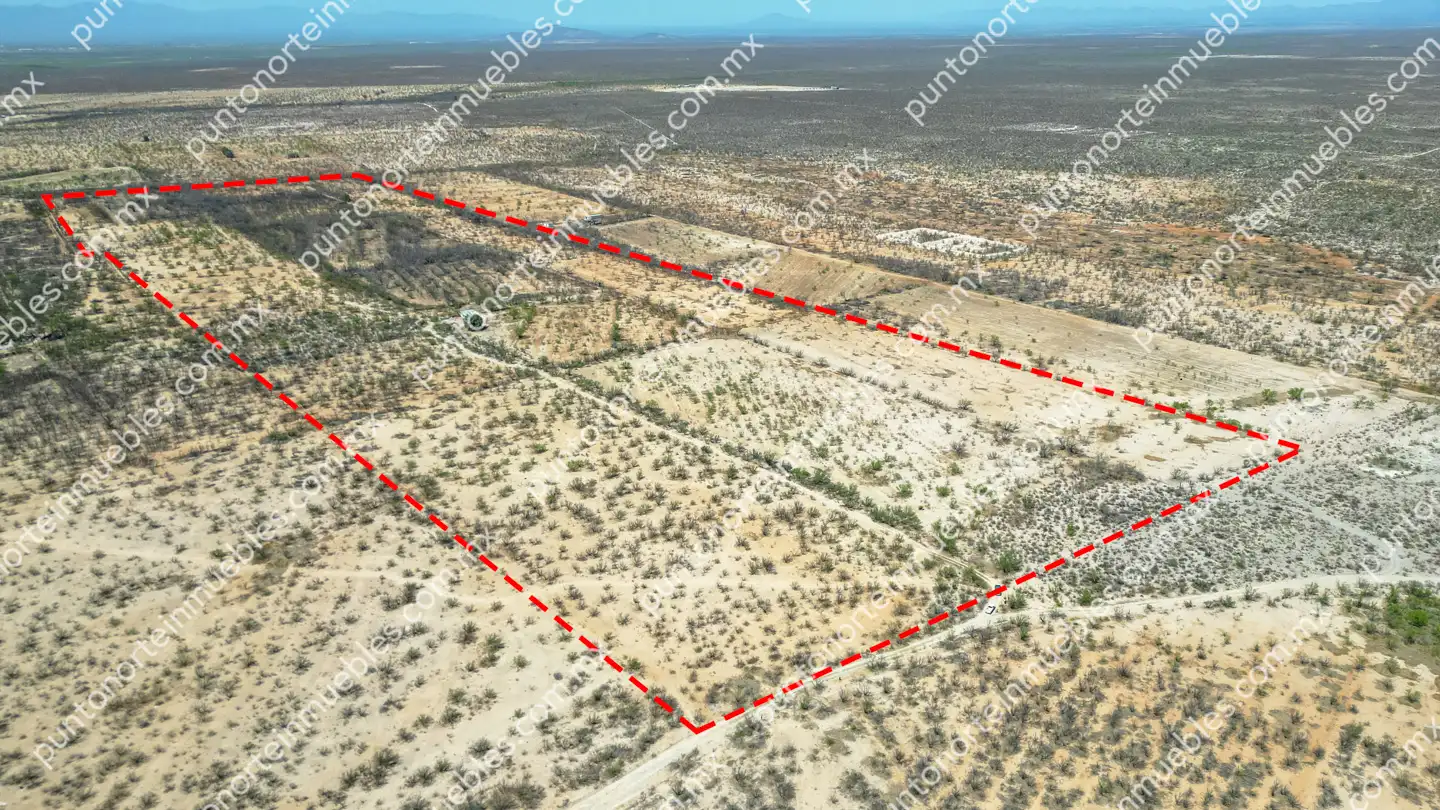 Terreno 22.7 HAS por Toton 12 Venta Terreno 22.7 Hectáreas delimitadas en Estancias de San Juan, colinda con Rio Monclova