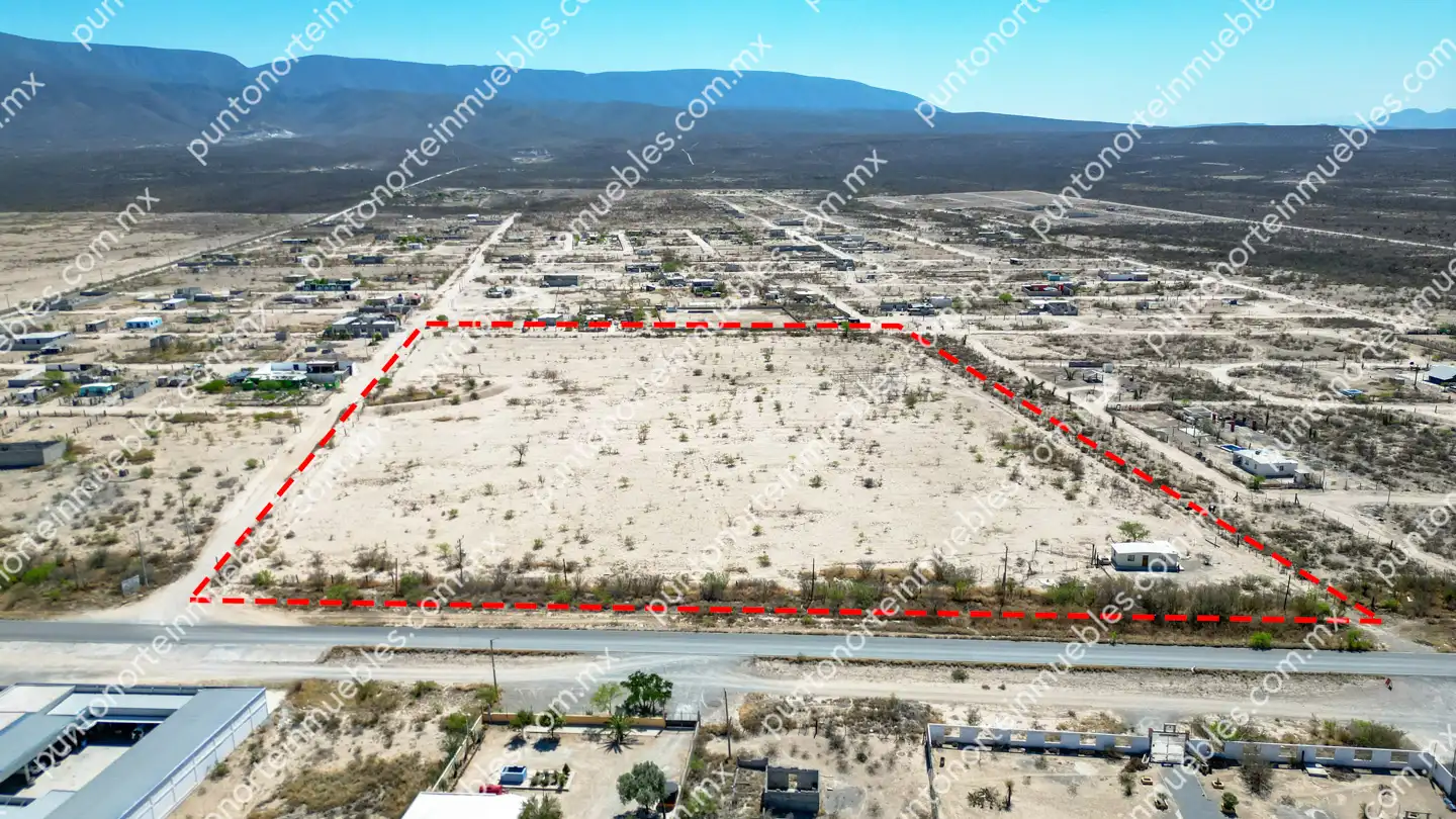 Venta Terreno 4.5 Hectáreas sobre frente a Carretera Monclova a Candela Km 9.4, con 3 frentes