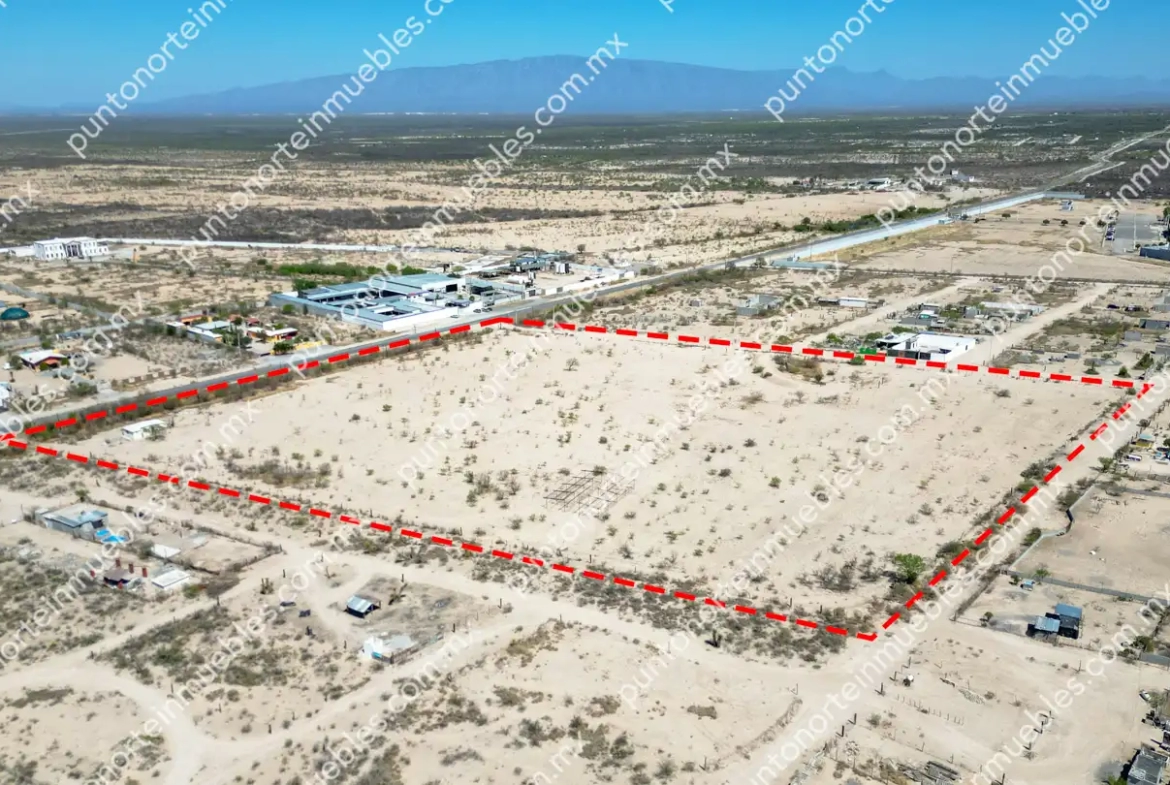 Venta Terreno 4.5 Hectáreas sobre frente a Carretera Monclova a Candela Km 9.4, con 3 frentes