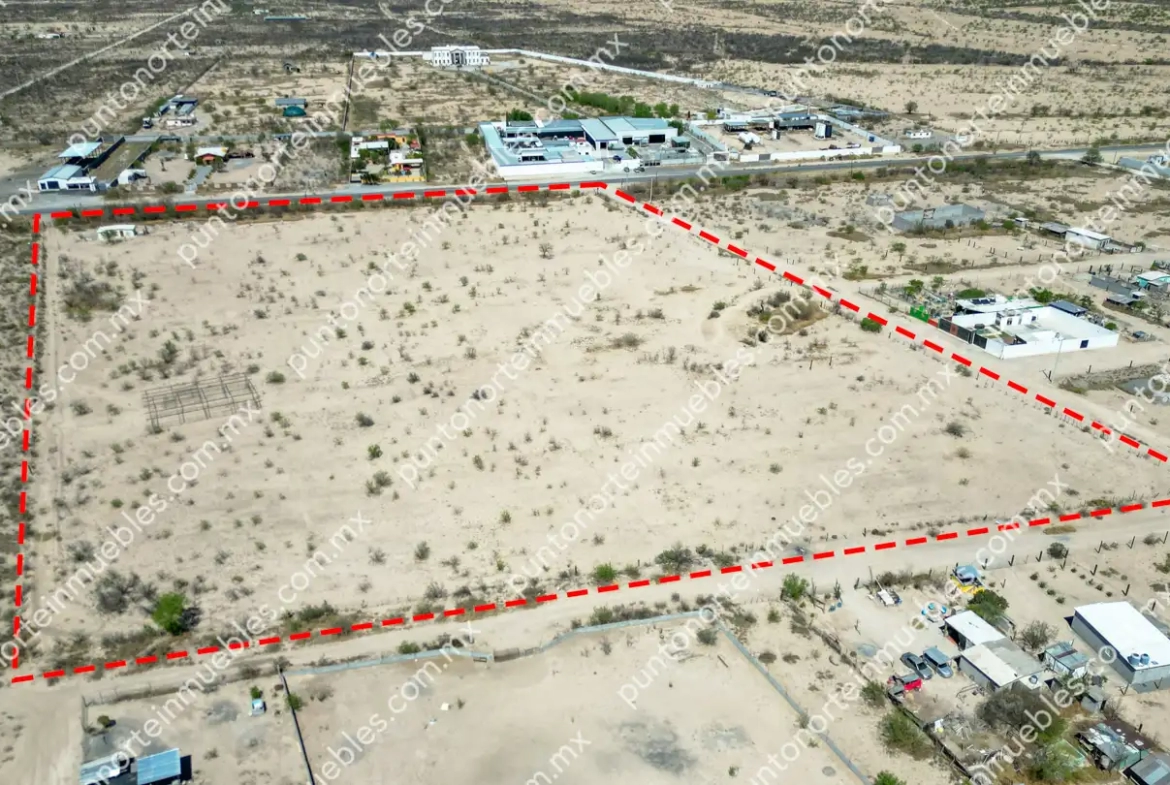 Venta Terreno 4.5 Hectáreas sobre frente a Carretera Monclova a Candela Km 9.4, con 3 frentes