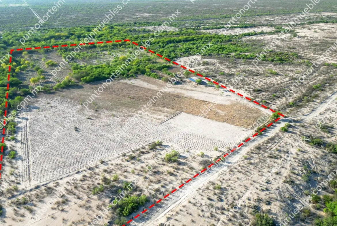 Venta Terreno 7 Hectáreas delimitado en Estancias de Santa Ana, cerca de Rieles
