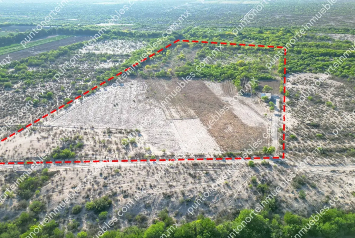 Venta Terreno 7 Hectáreas delimitado en Estancias de Santa Ana, cerca de Rieles