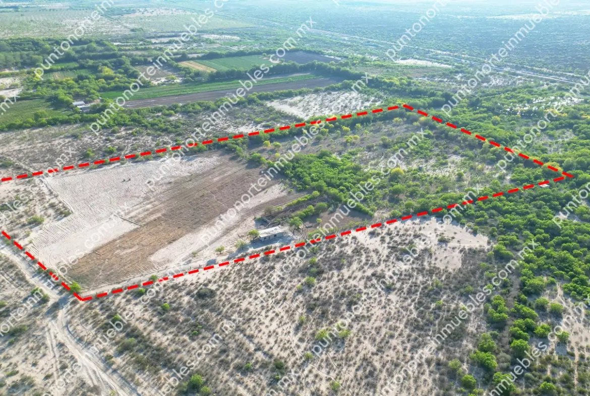 Venta Terreno 7 Hectáreas delimitado en Estancias de Santa Ana, cerca de Rieles