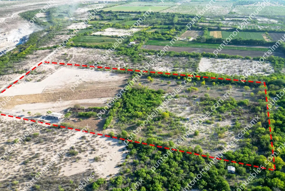Venta Terreno 7 Hectáreas delimitado en Estancias de Santa Ana, cerca de Rieles