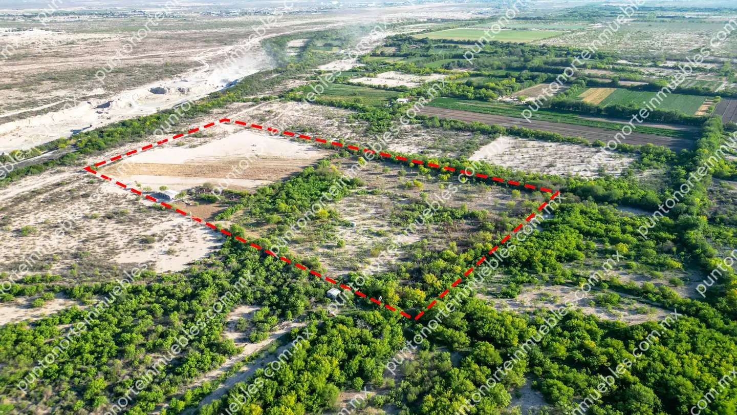 Terreno 7 HAS Estancias cerca de Rieles 14 Venta Terreno 7 Hectáreas delimitado en Estancias de Santa Ana, cerca de Rieles