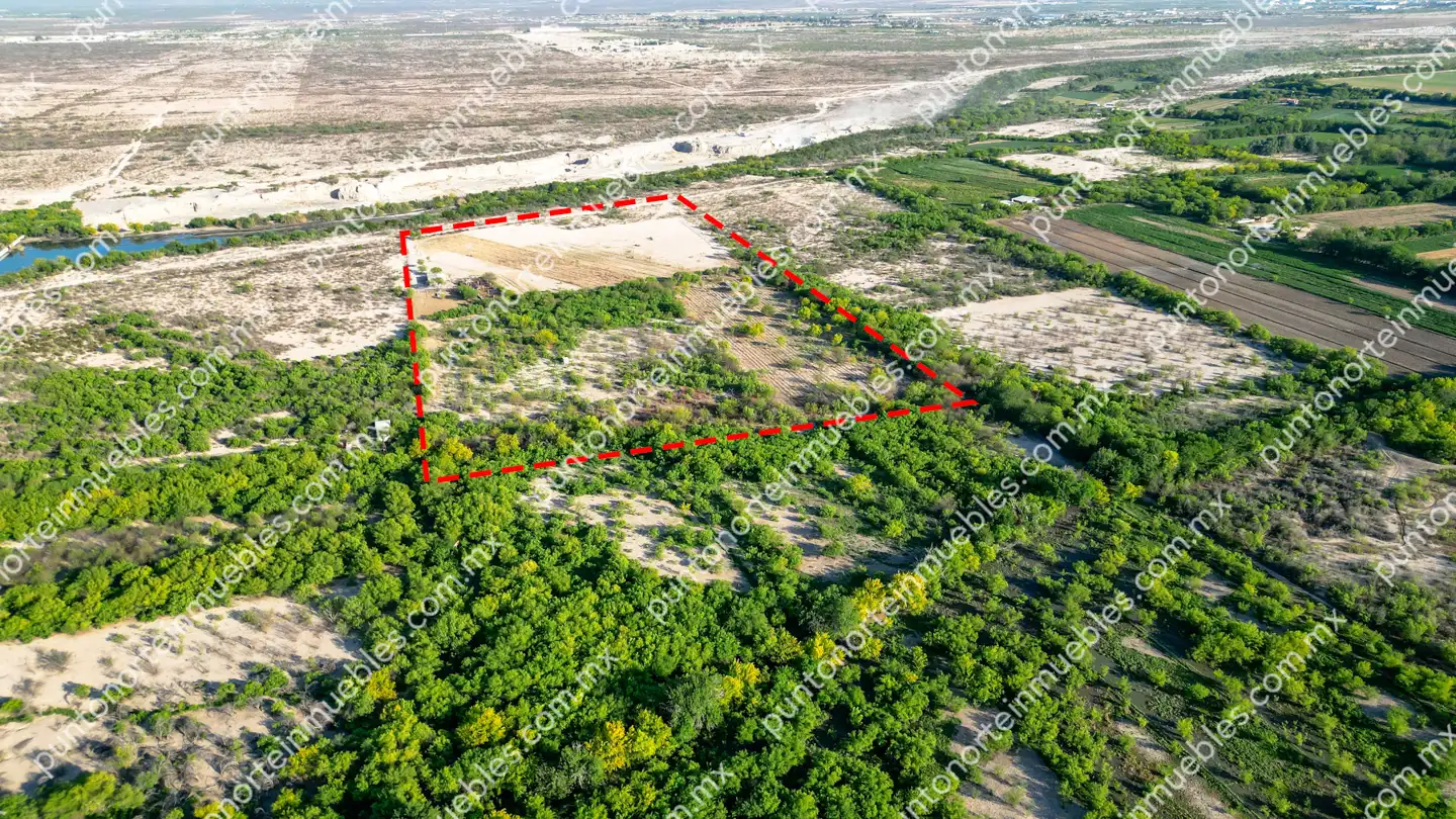 Terreno 7 HAS Estancias cerca de Rieles 17 Venta Terreno 7 Hectáreas delimitado en Estancias de Santa Ana, cerca de Rieles