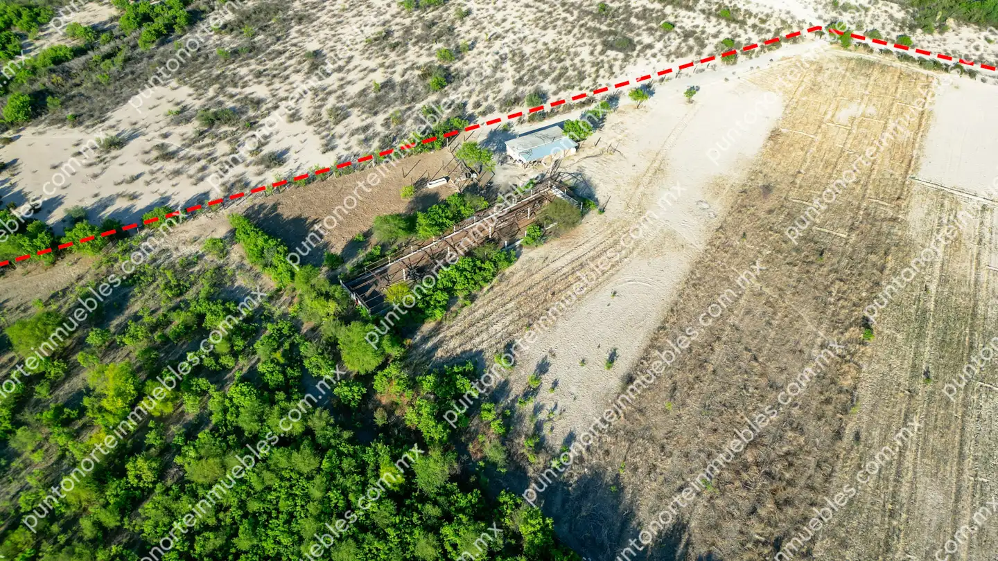 Terreno 7 HAS Estancias cerca de Rieles 24 Venta Terreno 7 Hectáreas delimitado en Estancias de Santa Ana, cerca de Rieles