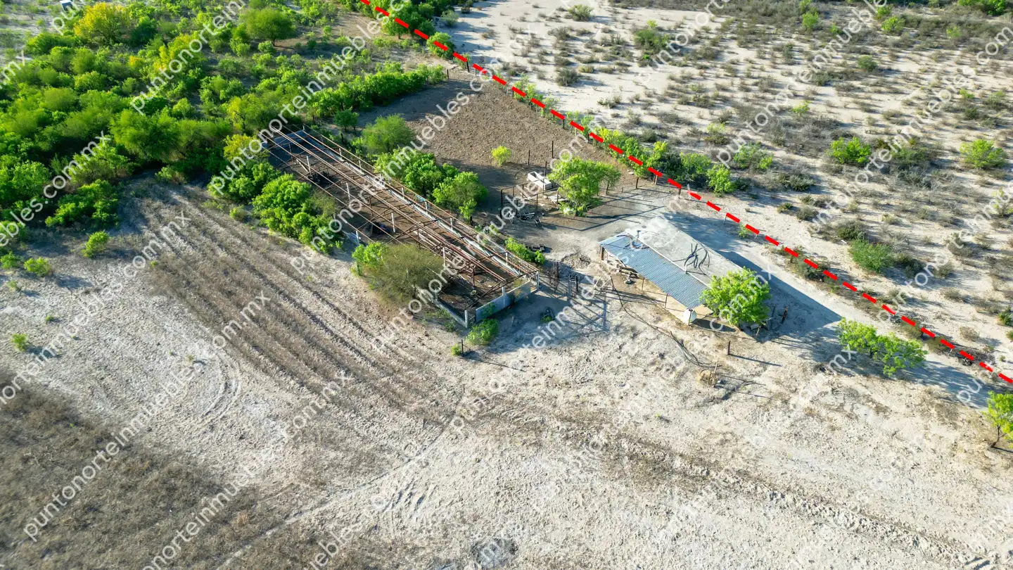Terreno 7 HAS Estancias cerca de Rieles 26 Venta Terreno 7 Hectáreas delimitado en Estancias de Santa Ana, cerca de Rieles